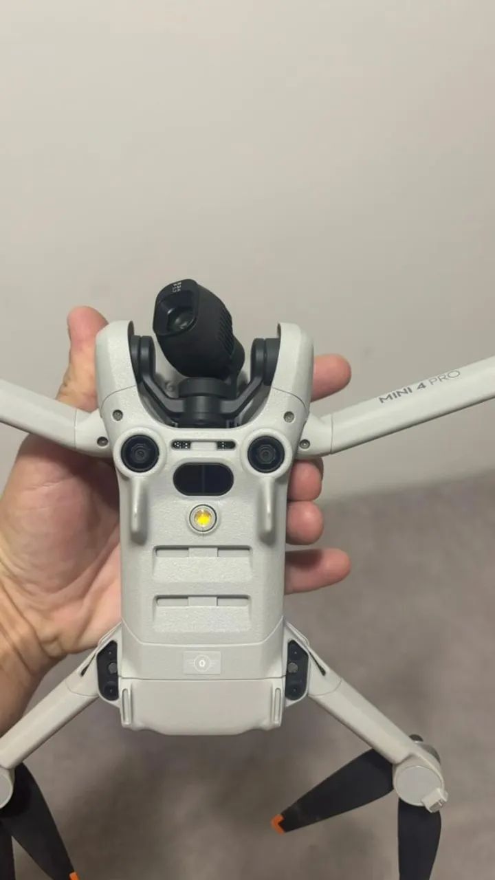DJI Mini 4 Pro com controle RC 2, 2 baterias, hub e bolsa - Foto 5