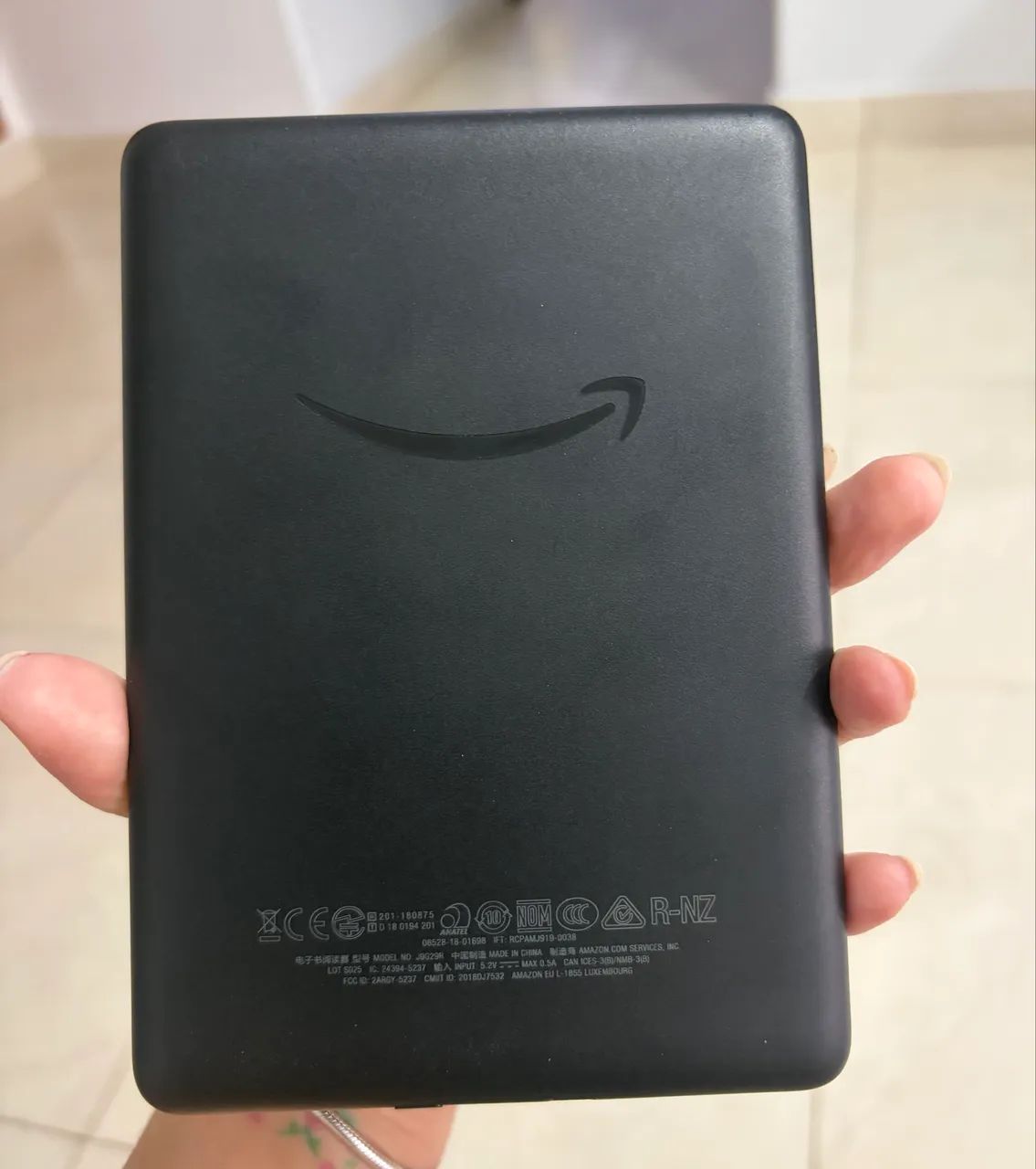 ? Kindle 10ª Geração - 8GB - Preto + 2 capas - Foto 2