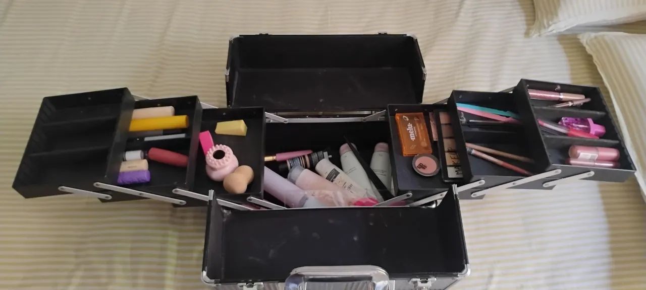 MALETA DE MAQUIAGEM 