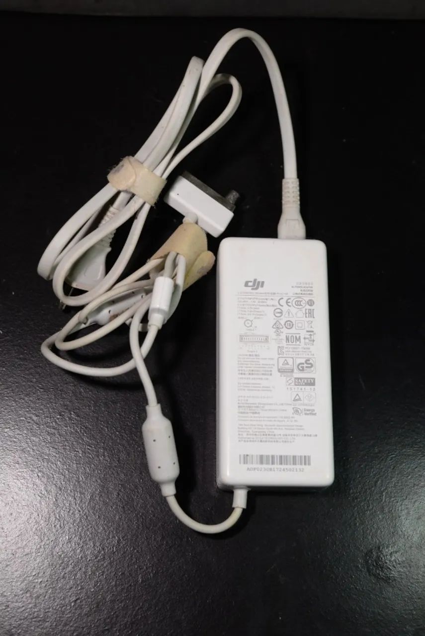 Controle Phantom 4 DJI GL300C + Carregador Original - Foto 5