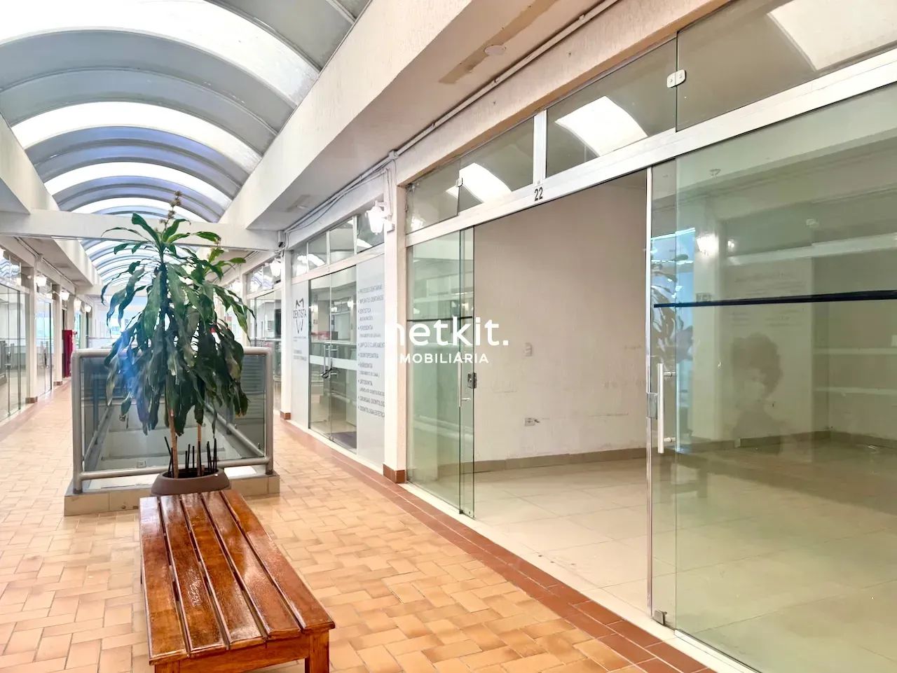 Sala Comercial com Vaga no Taboão  Ideal para Serviços e Consultórios - Foto 5