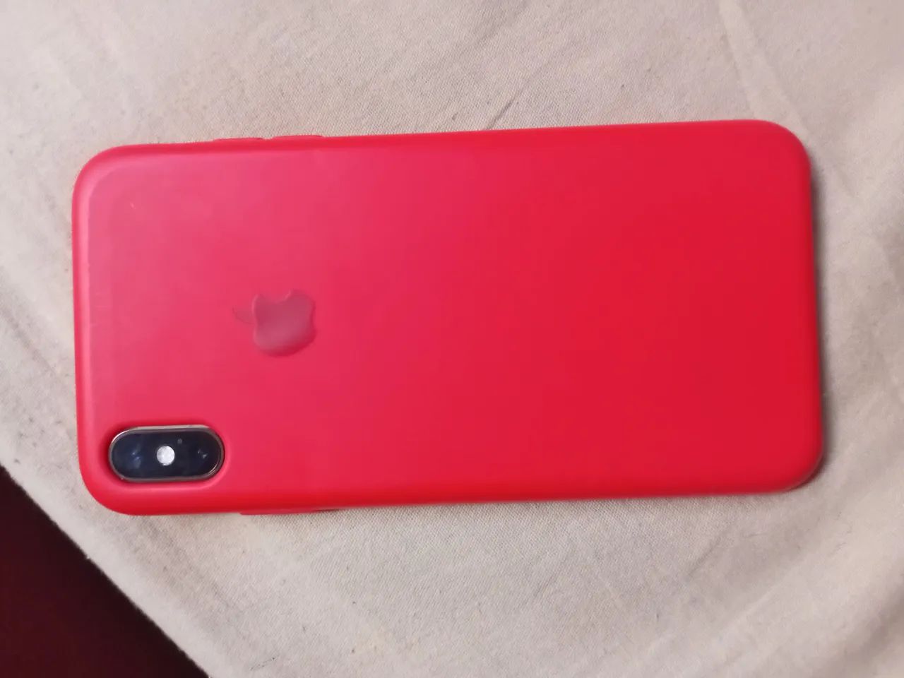 Vendo IPhone Xs Max 64gb ,defeito precisa trocar a tela - Foto 2