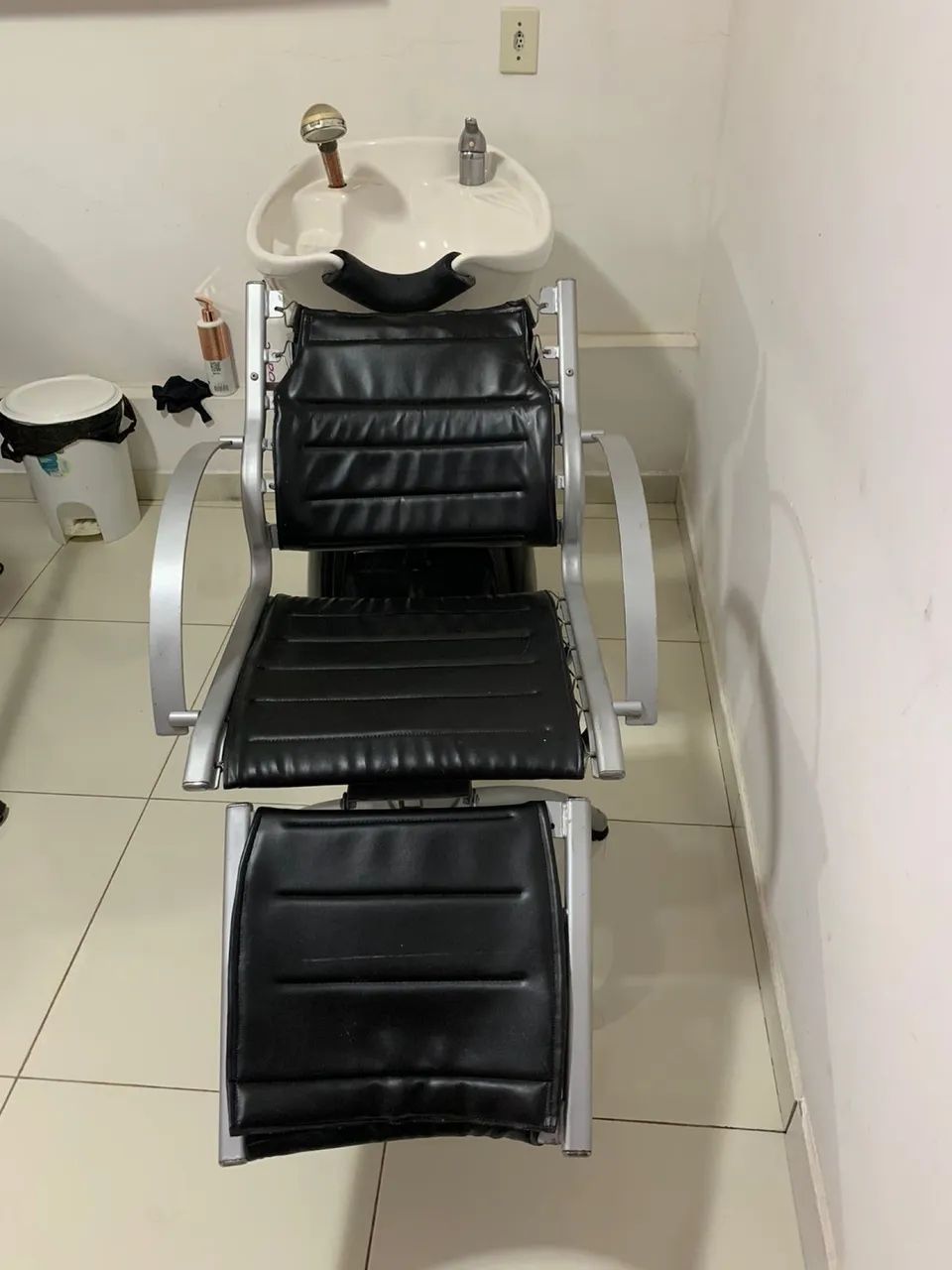 Lavatório com Cuba em Porcelana água quente/fria - Foto 2