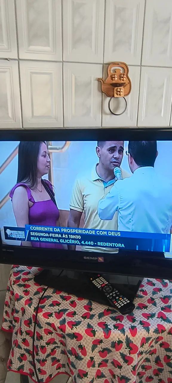 TV semp Toshiba 32 polegadas,tela LCD 1366x768 HD
