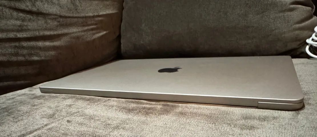 Macbook M3 Air 256 gigas - Foto 3
