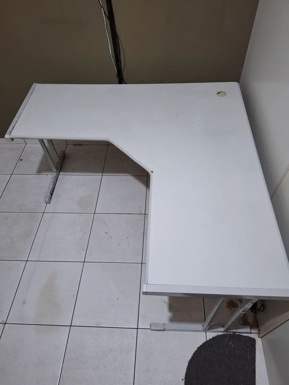 Mesa de escritório em L - Foto 4