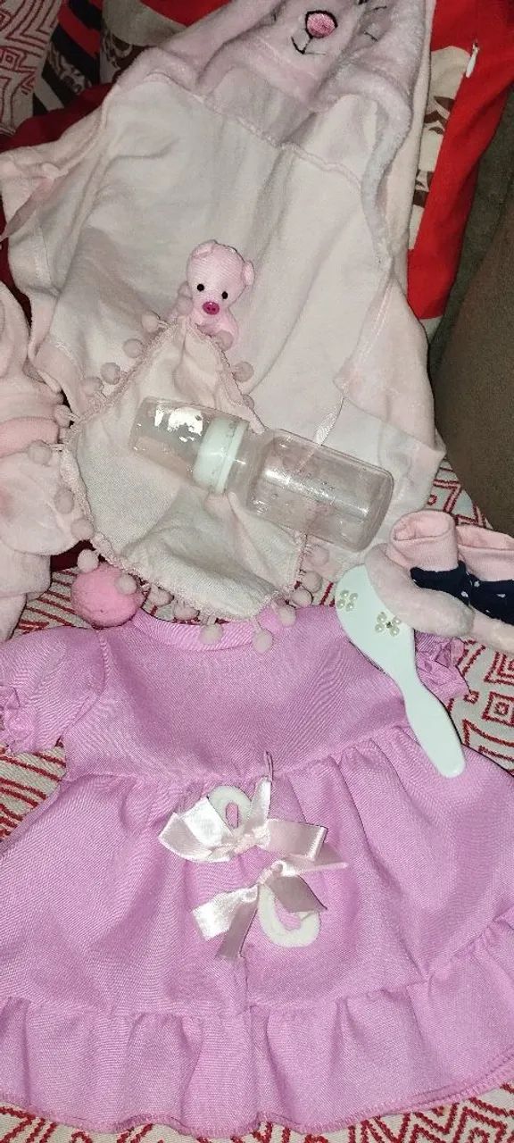 Boneca bebê reborn +berço  - Foto 4