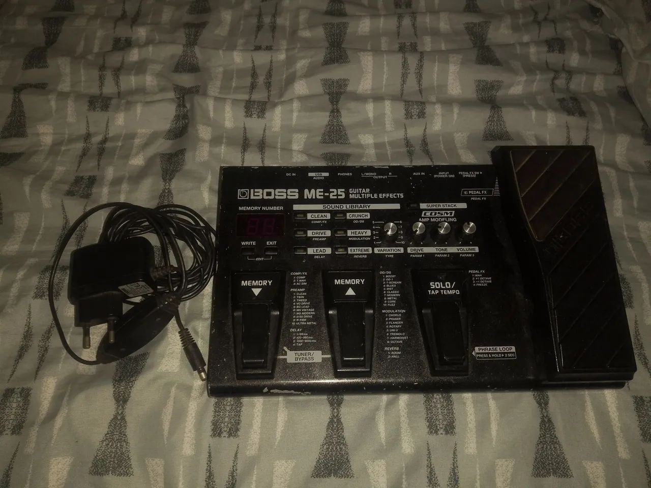 PEDALEIRA BOSS ME-25