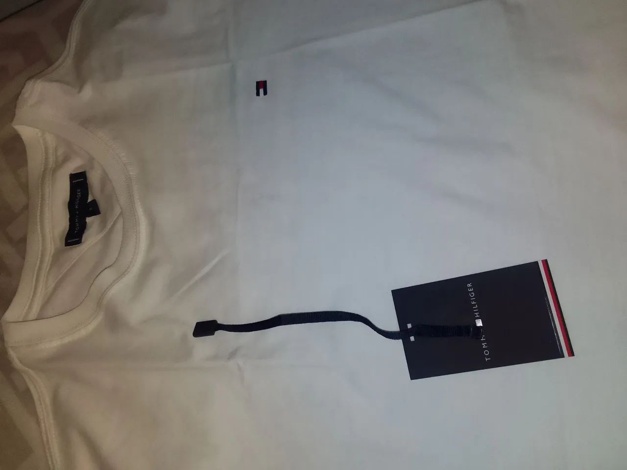 Camiseta tommy branca nova e original - Foto 4