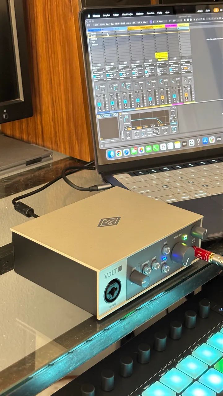Volt 1 1-in/2-out USB 2.0 Audio Interface - Foto 3