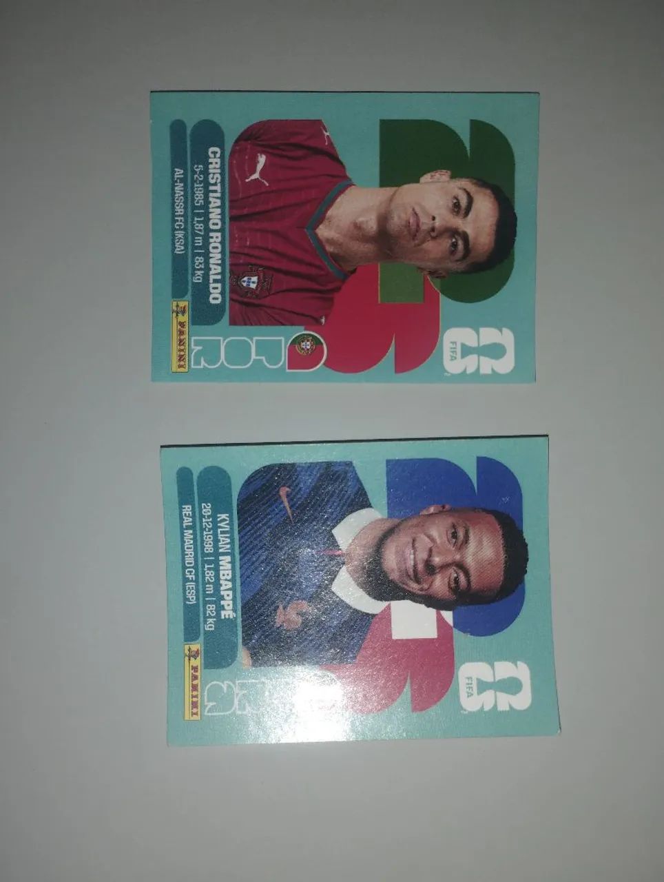 Figurinha Cristiano Ronaldo e mbappe original  - Foto 4