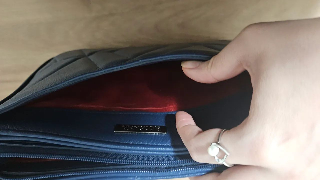 Bolsa azul marinho em couro legítimo  - Foto 3