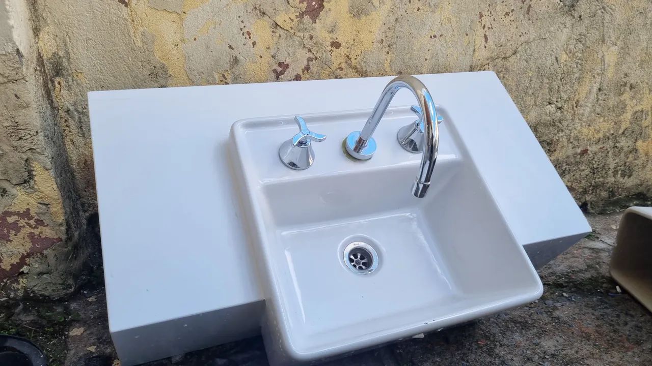 Pia Quartzo branco 70x35 - Foto 4