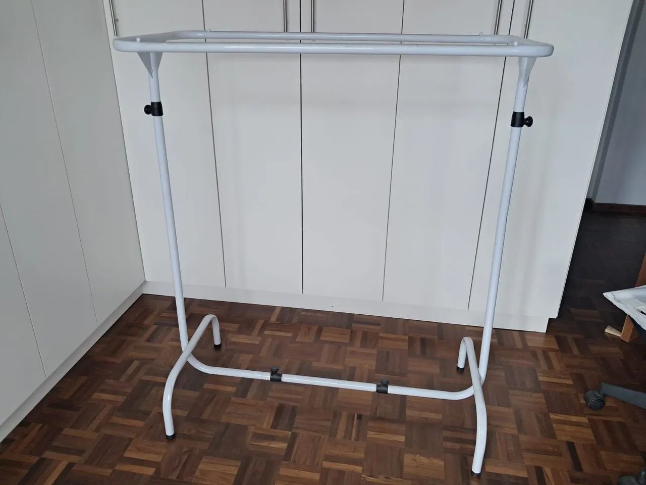 Arara de roupa- expositor