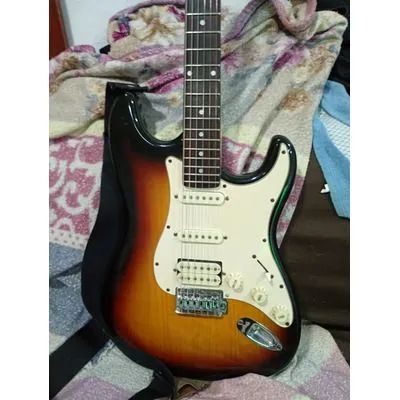 Vendo guitarra e pedaleira  - Foto 2