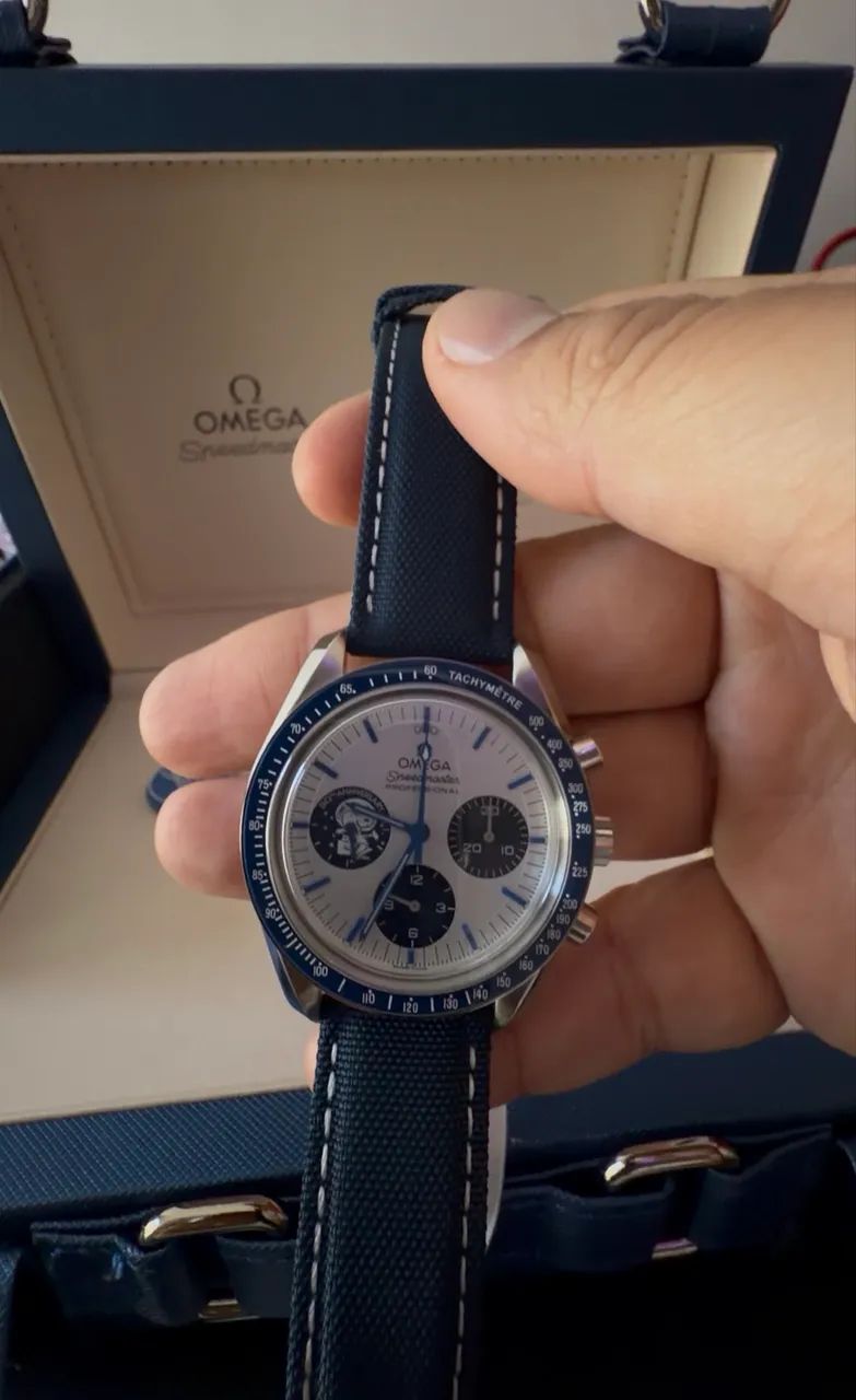 Omega Speedmaster Snoopy (SC)