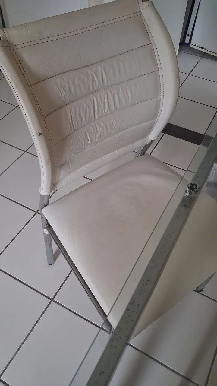 Mesa com 4 cadeiras  - Foto 2