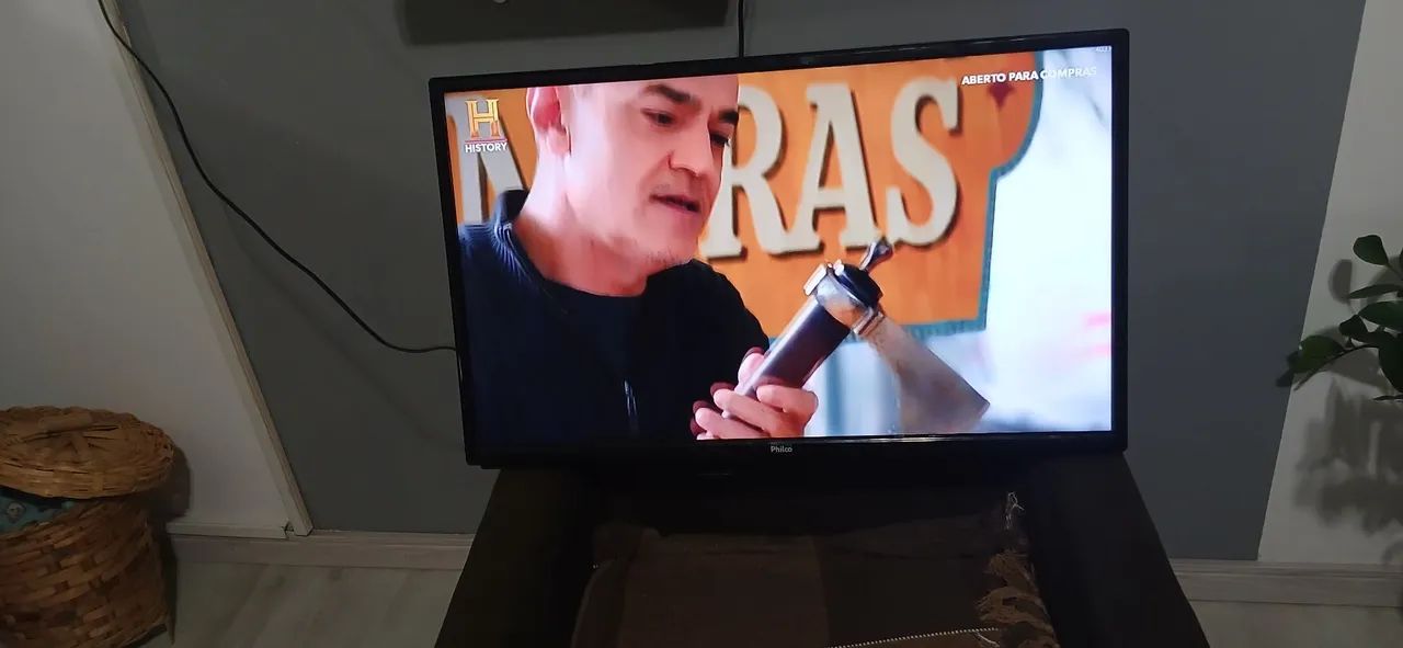 Vende-se tv philco 28 polegadas led semi nova  - Foto 5