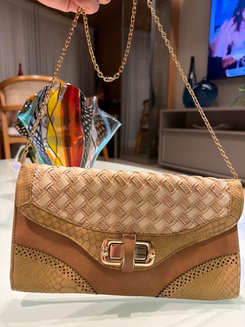     Bolsa Feminina Bege com Corrente - Foto 4