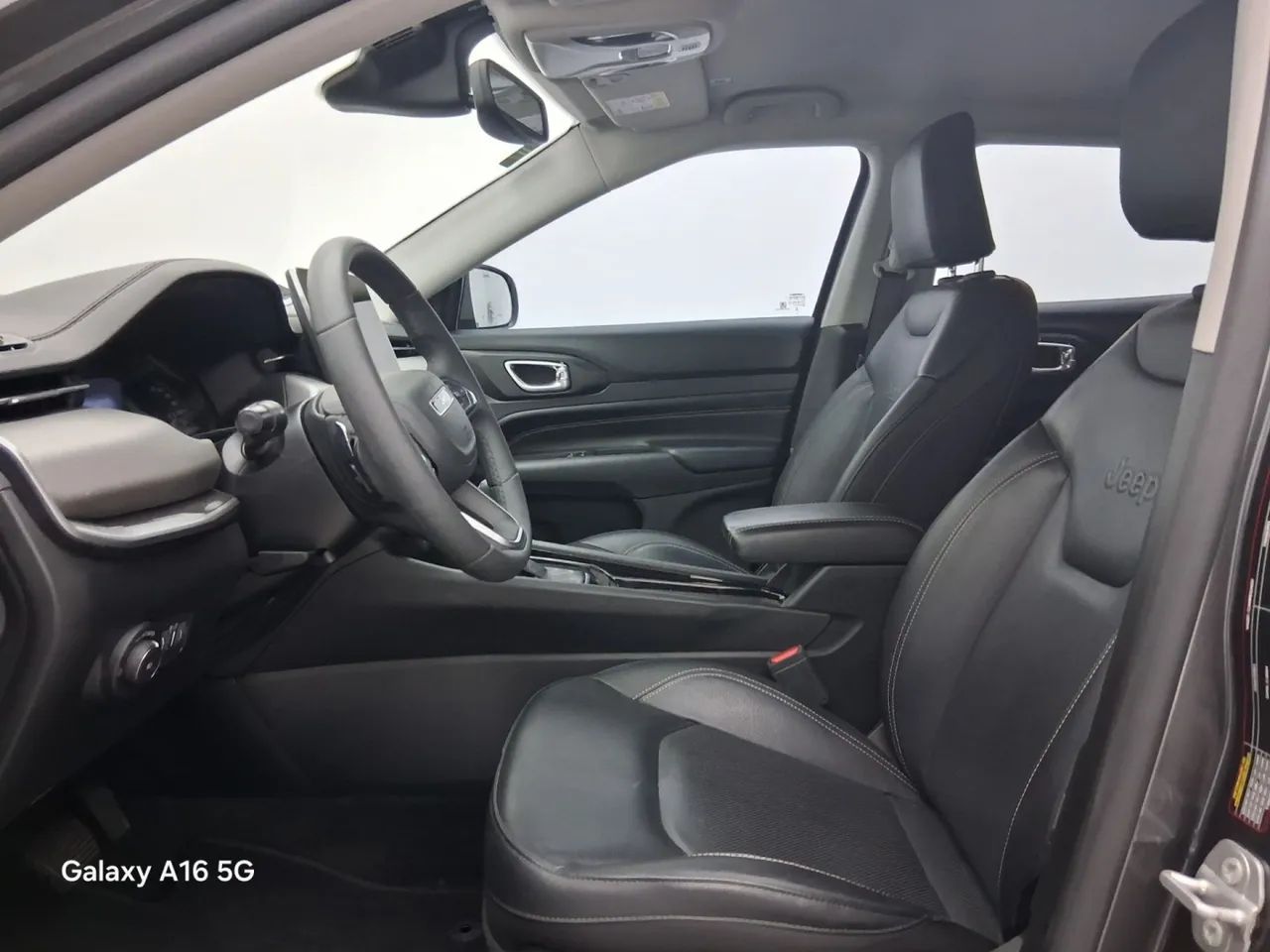 Jeep Compass LONG. T270 1.3 TB 4x2 Flex Aut., foto 16 de 18