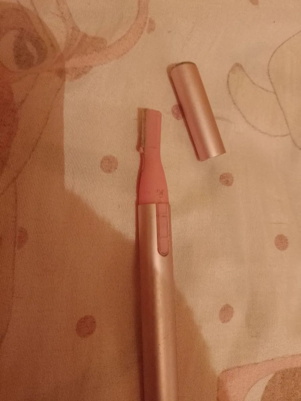 Caneta depiladora elétrica para sobrancelhas - Foto 5