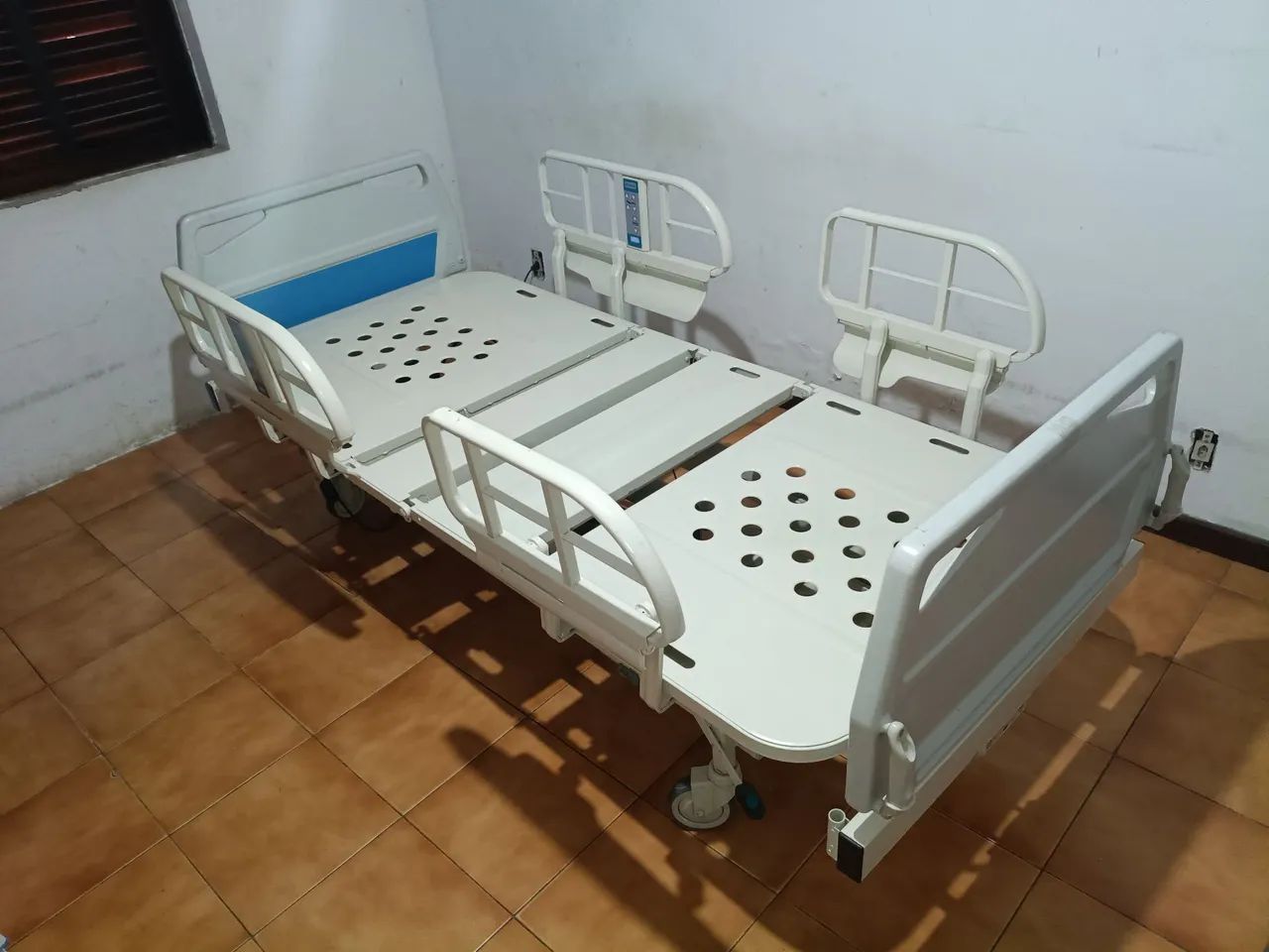 Cama hospitalar elétrica 4 níveis(funcionando) - Foto 3