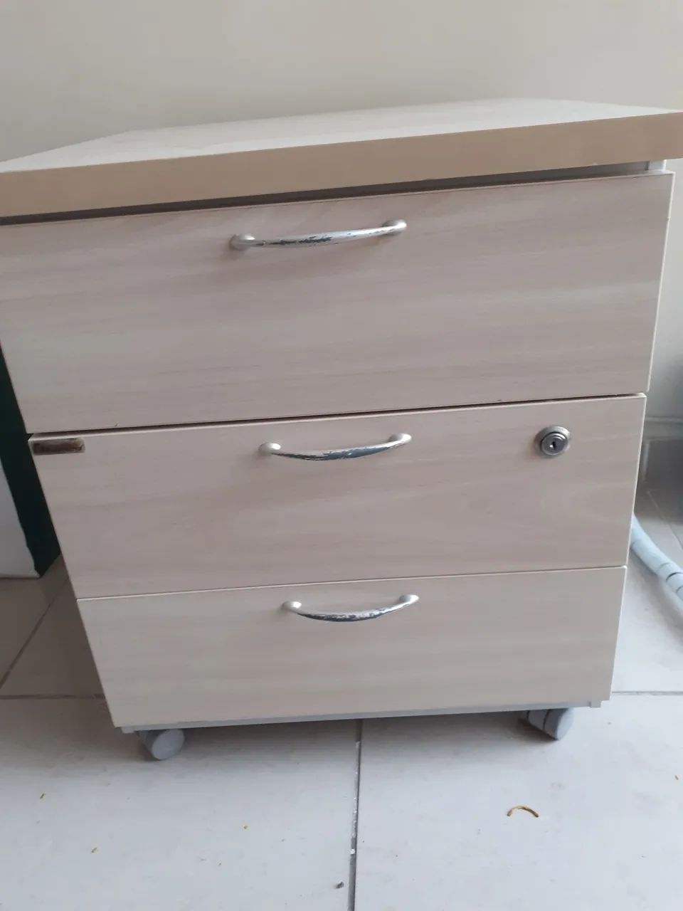 Mesinha gaveteiro 