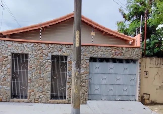 ? OPORTUNIDADE! Casa reformada, 3 quartos sendo 1 suíte - pronta para morar!