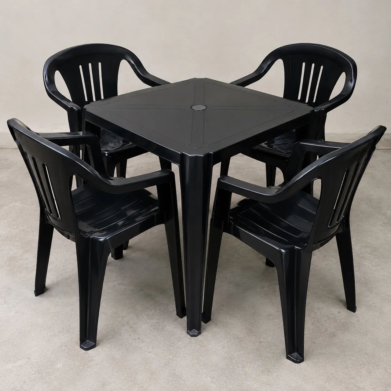 Jogo de mesa 4 cadeiras 