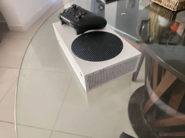 Xbox  512GB SSD 1 + 1 Controle - Foto 5