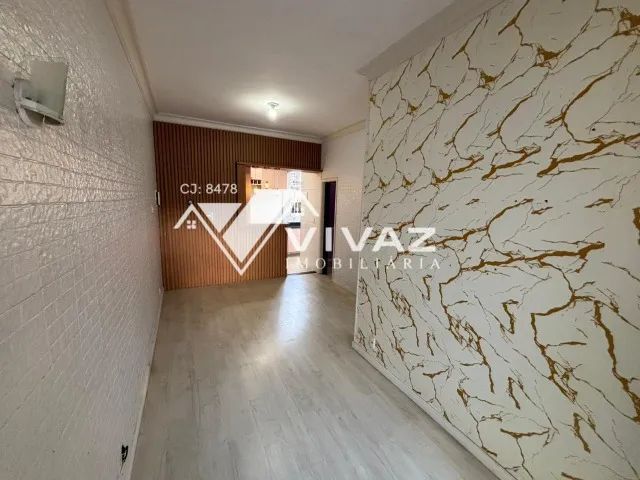Excelente Apartamento com Varanda, 01 Quarto, dependência e Vaga de Garagem