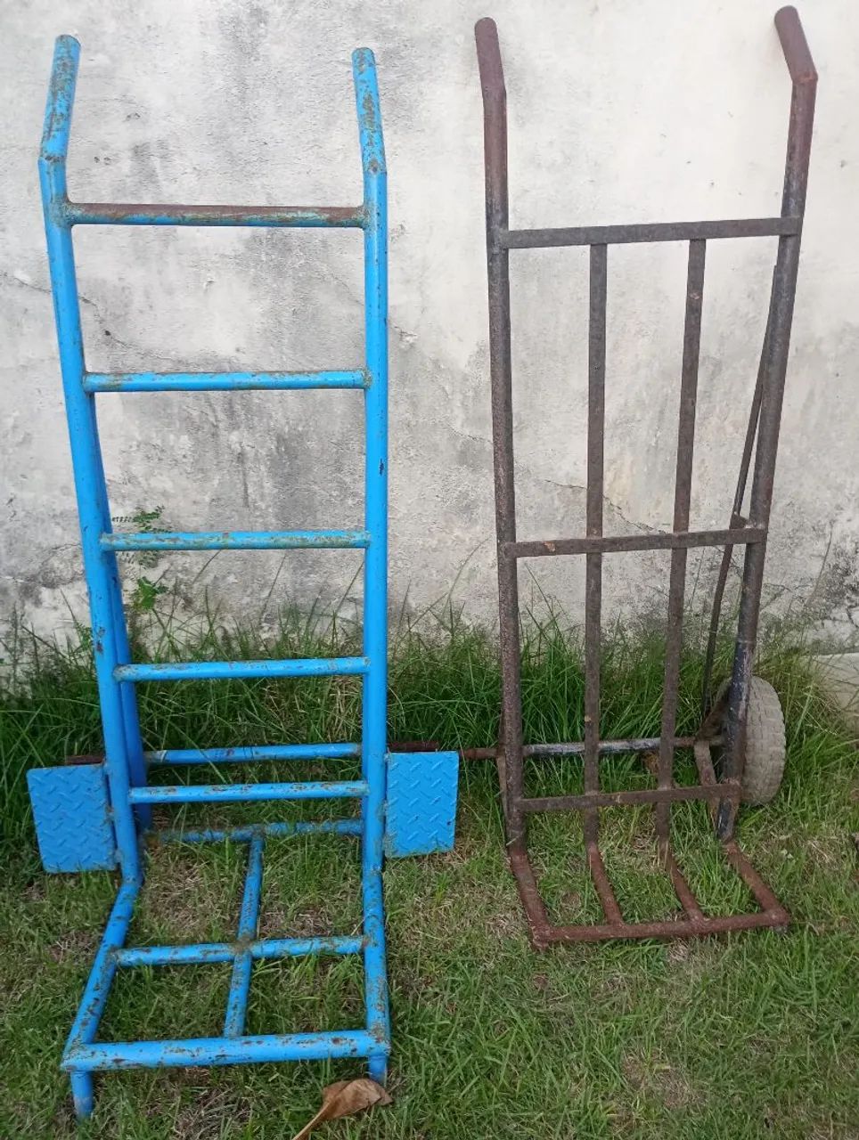 2 CARRINHOS de ferro para entregas - Foto 4