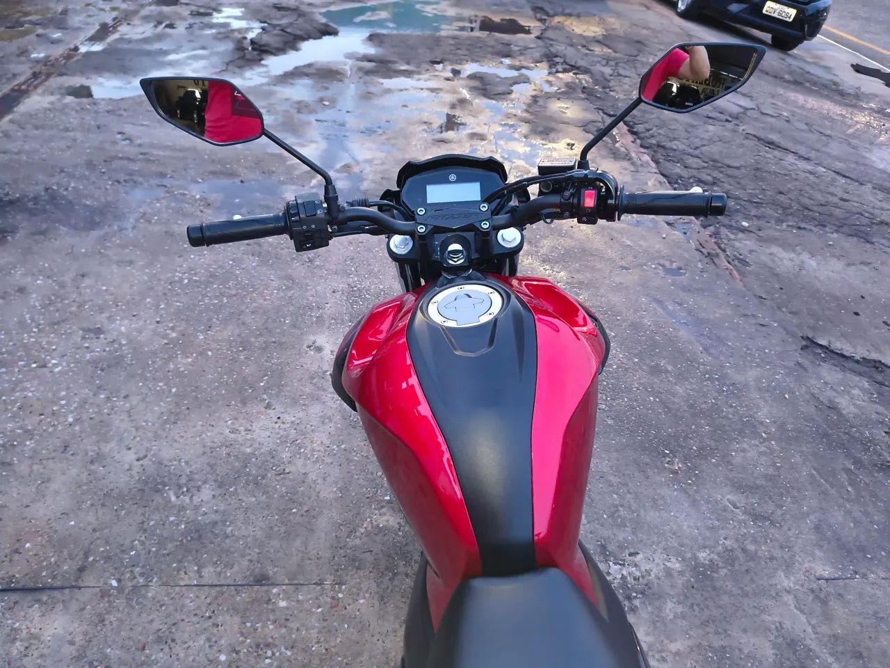 MOTO FAZER 250 NUCA TRABALHOU COMO UBER  - Foto 3