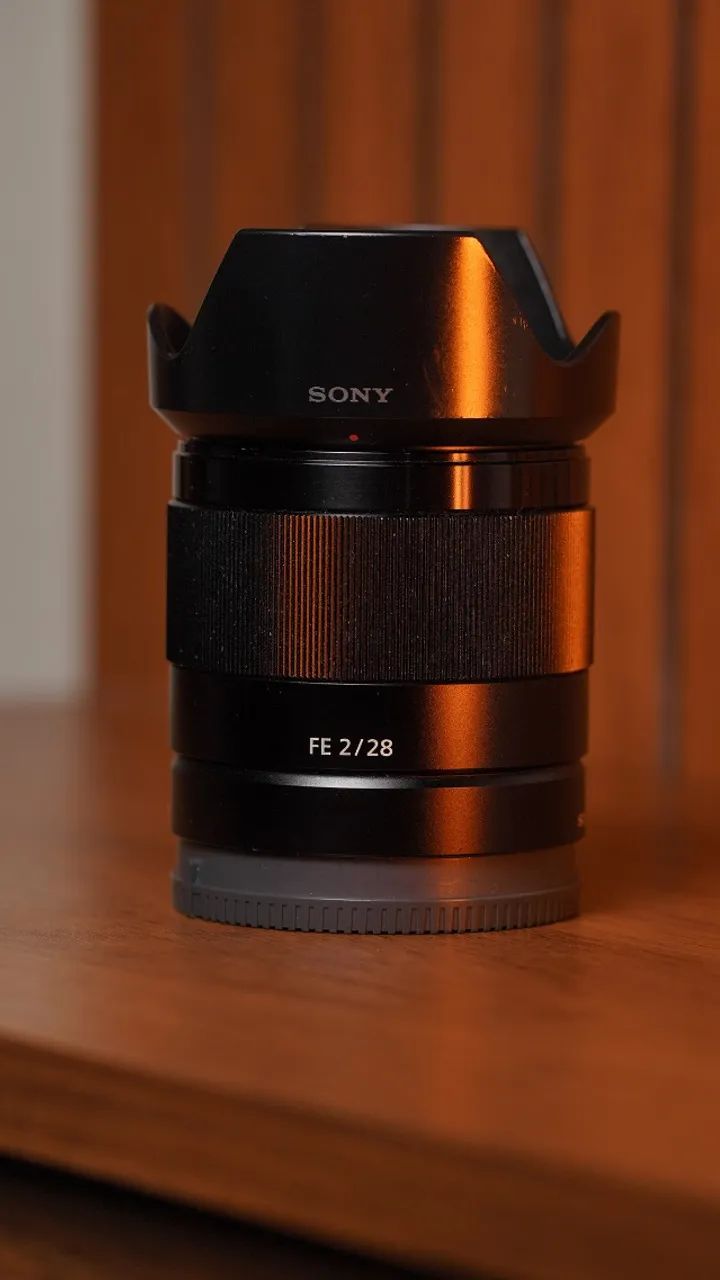 Sony 28mm f/2432957652625664001