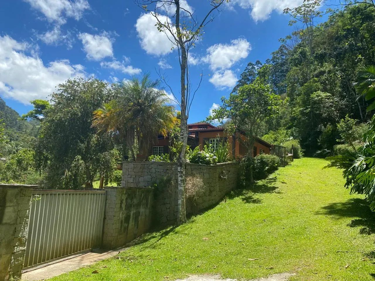 Casa para venda com 420 metros quadrados com 4 quartos - Foto 3