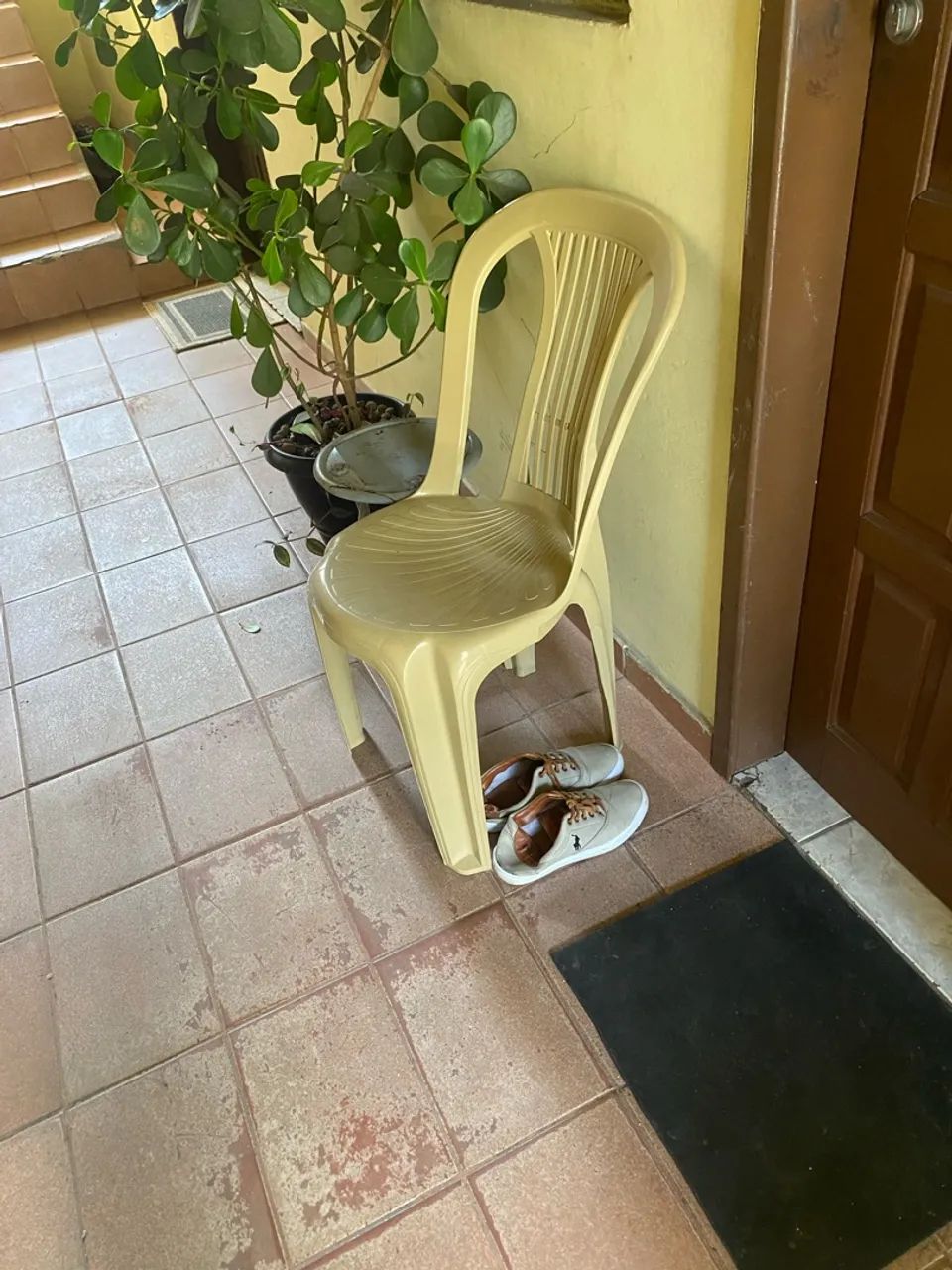 Cadeira de plástico  - Foto 4