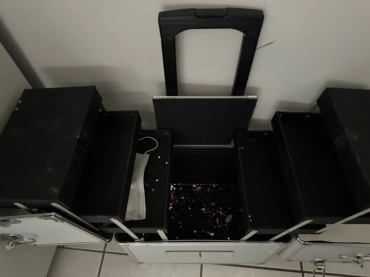 Maleta de maquiagem profissional com rodinhas  - Foto 2