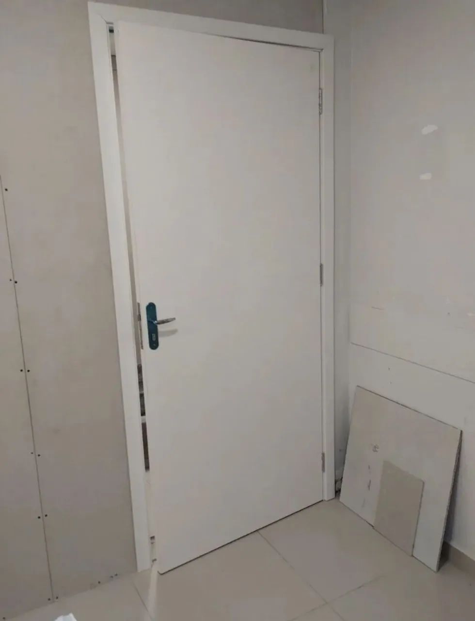 INSTALADOR DE PORTAS - PROFISSIONAL - Foto 3