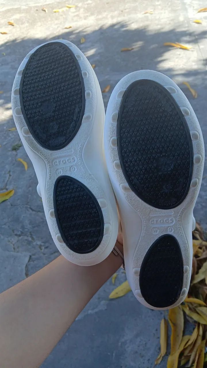 Crocs Branca - Tamanho 37/38 - Foto 2