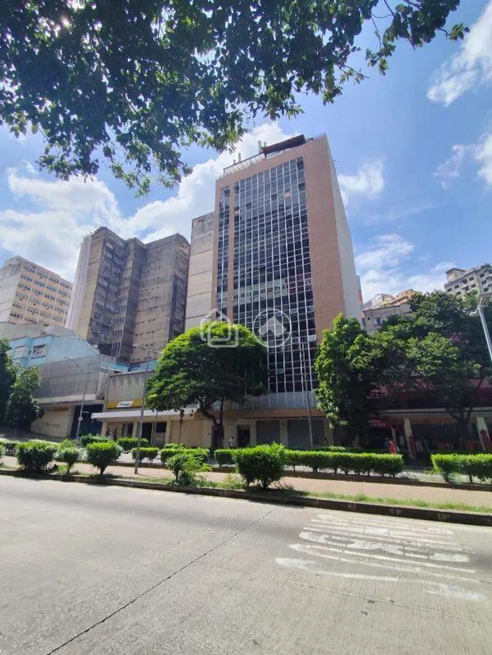 Andar Corrido Comercial no Centro (BH) | 326,92 m² | 2 Elevadores | Portaria 24h e Seguran - Foto 4