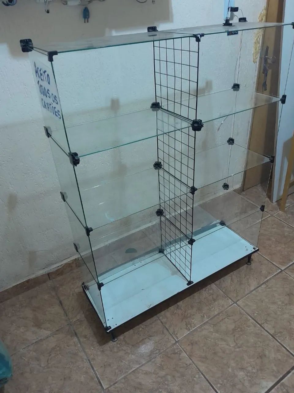 Balcão vitrine de vidro e expositor  - Foto 3