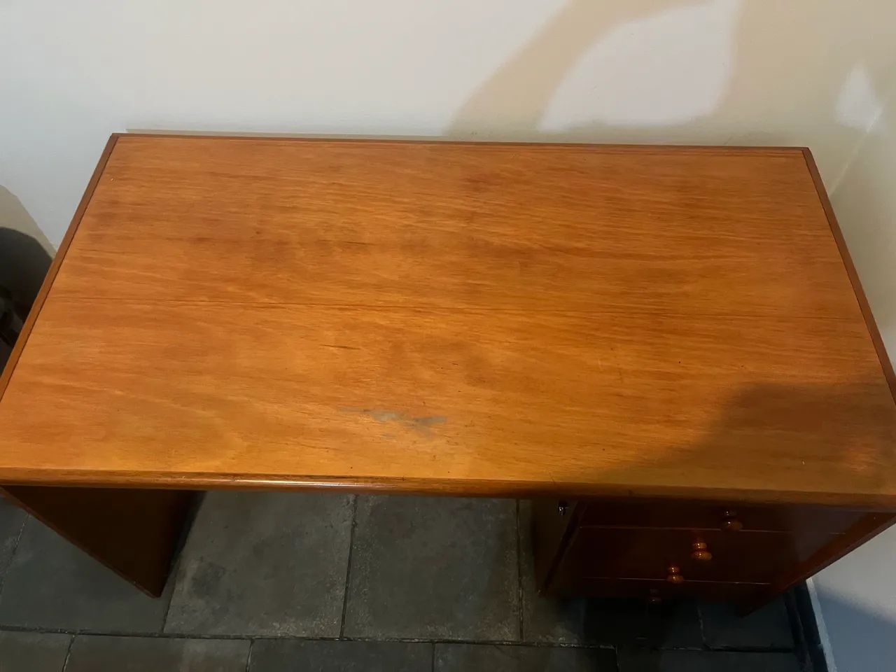Mesa para escritório com 4 gavetas - Foto 4