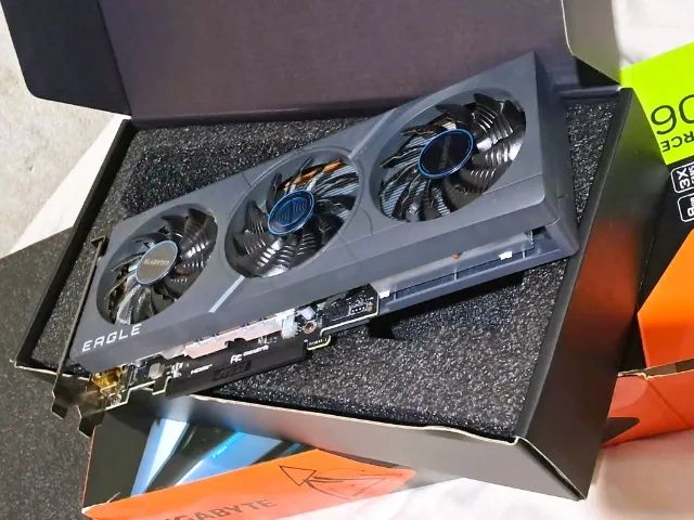 Placa de Vídeo RTX 4060 8GB Eagle 3Fans - Foto 3