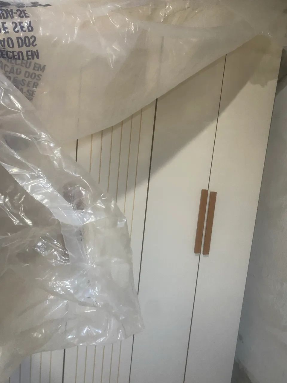 Vende se guarda roupa