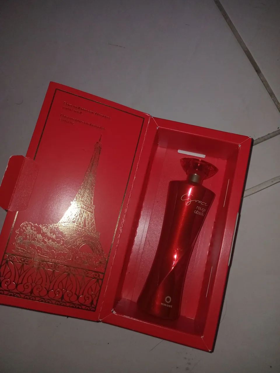 Perfume Grace, usado uma vez somente 