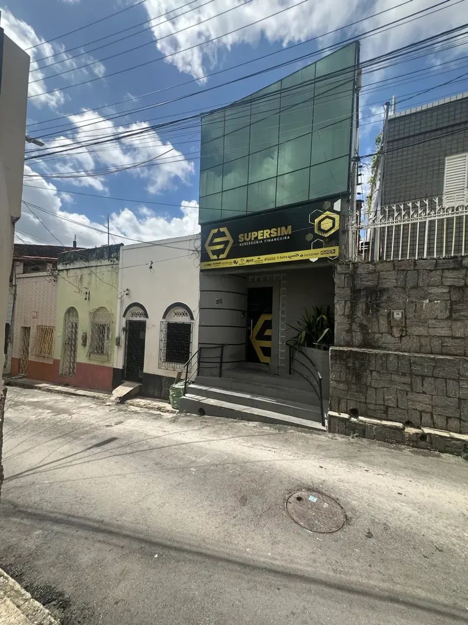 ALUGO PRÉDIO COMERCIAL NO CENTRO