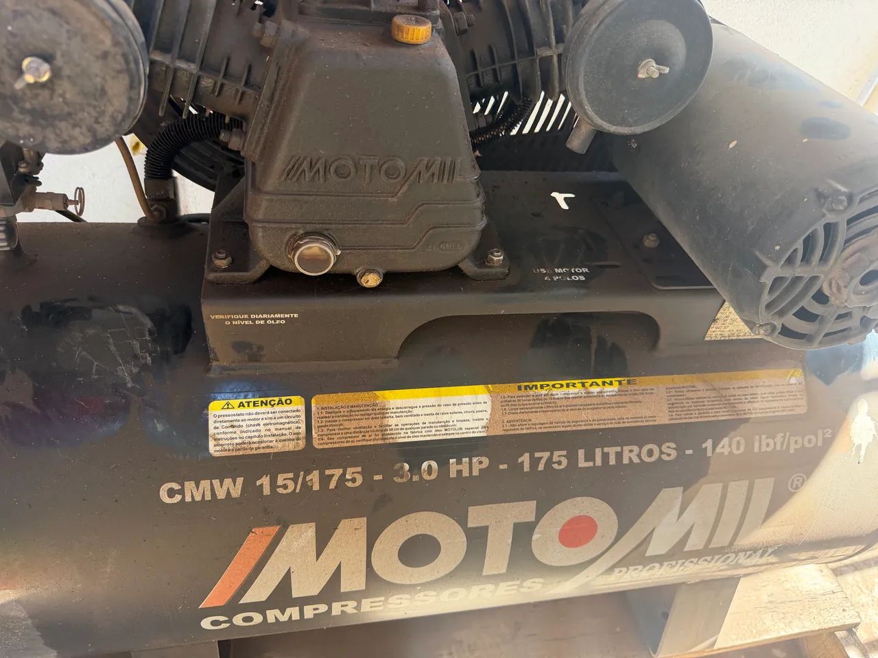 COMPRESSOR 