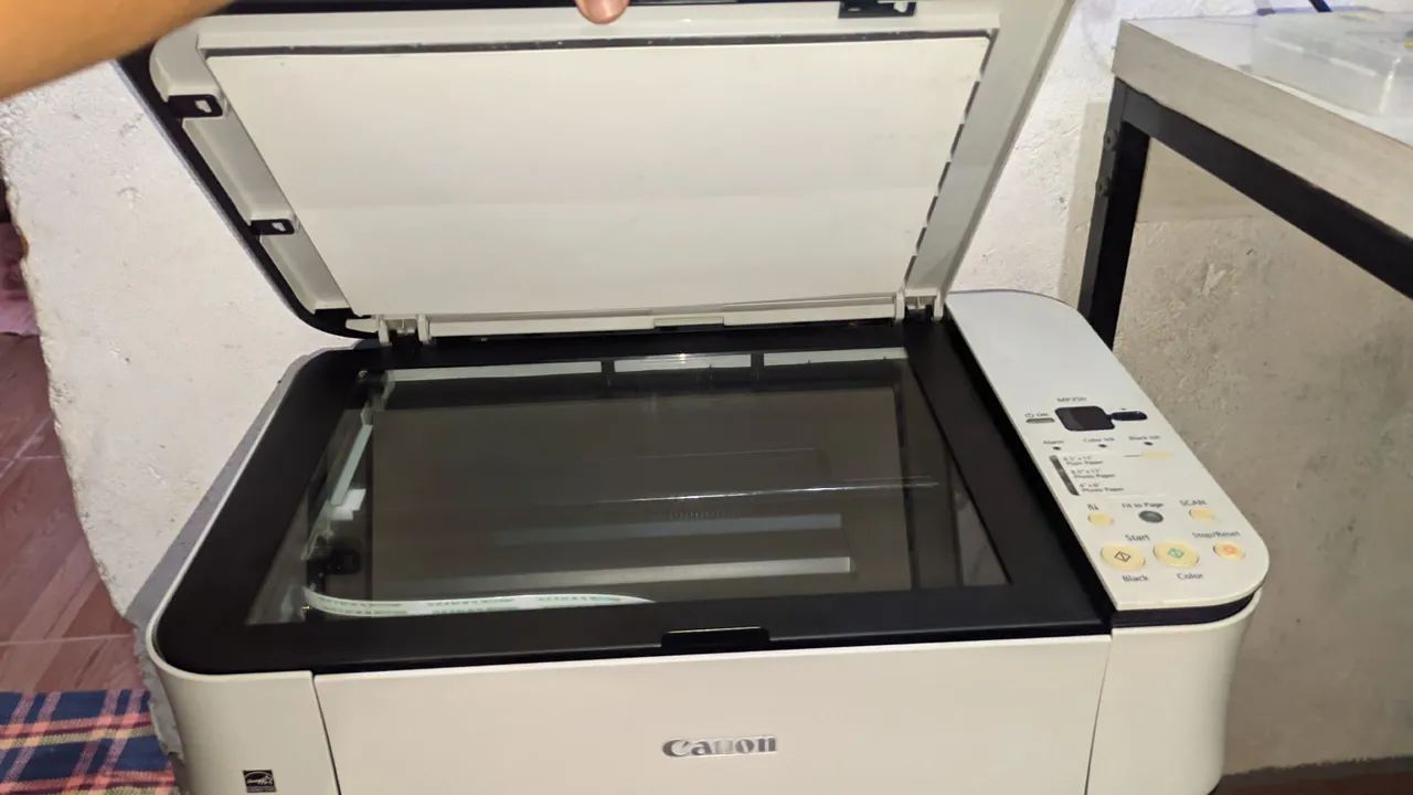 Vendo Impressora Canon usada - Foto 3