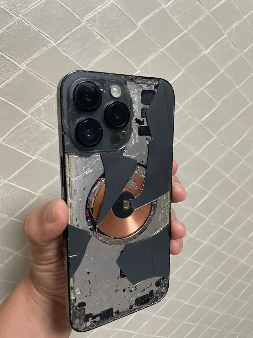 iPhone 14 Pro Max - Foto 2