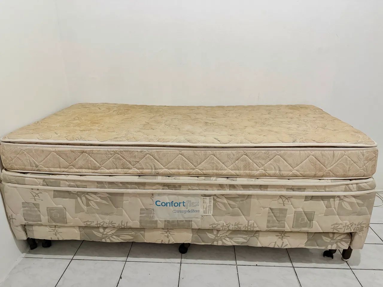 Cama de solteiro 